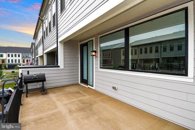 Building Photo - 13825 Estuary Pl