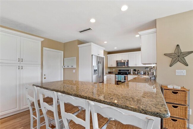 Building Photo - 16220 SW 88th Avenue Rd