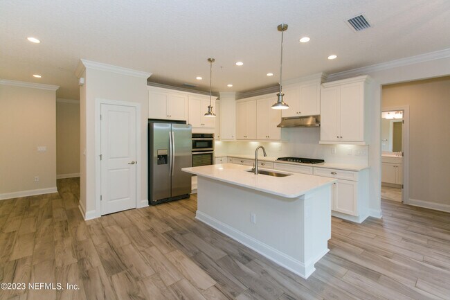 Building Photo - 136 Oyster Bay Way