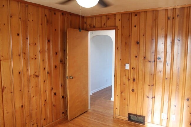 Building Photo - 4 Bedroom Ranch Home in Avon!