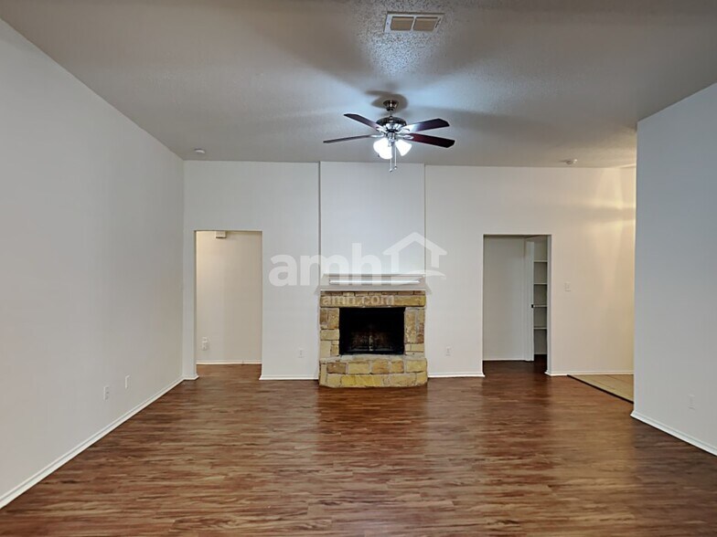Building Photo - 7321 Avington Way