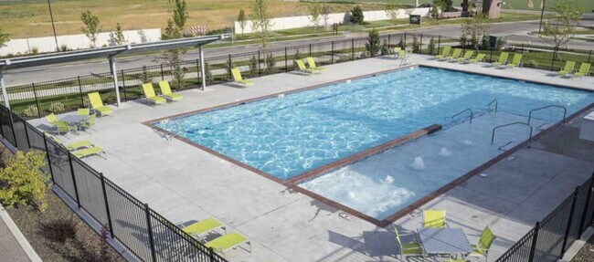 Building Photo - Elisha