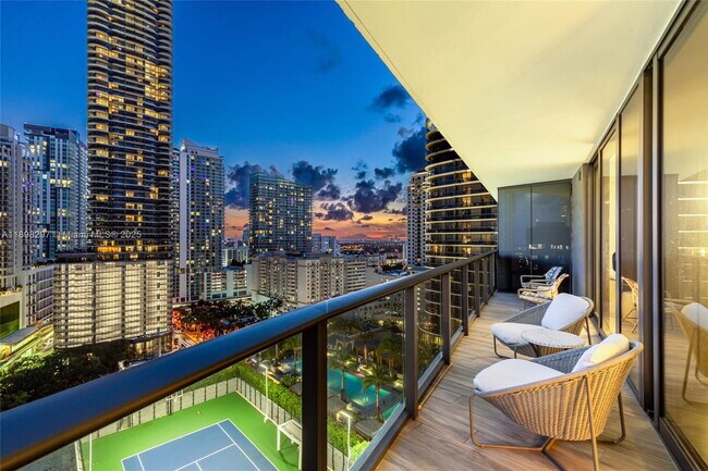 Building Photo - 801 S Miami Ave