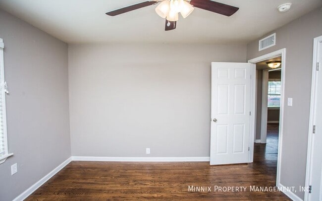 Building Photo - 4416 43rd St