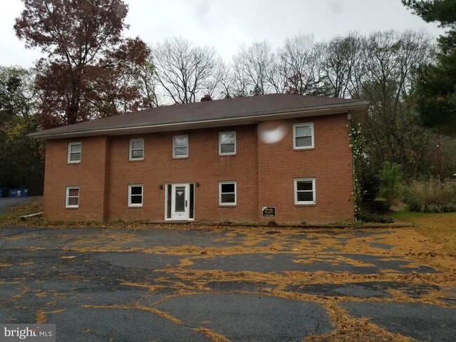 Building Photo - 691 Garden Dr