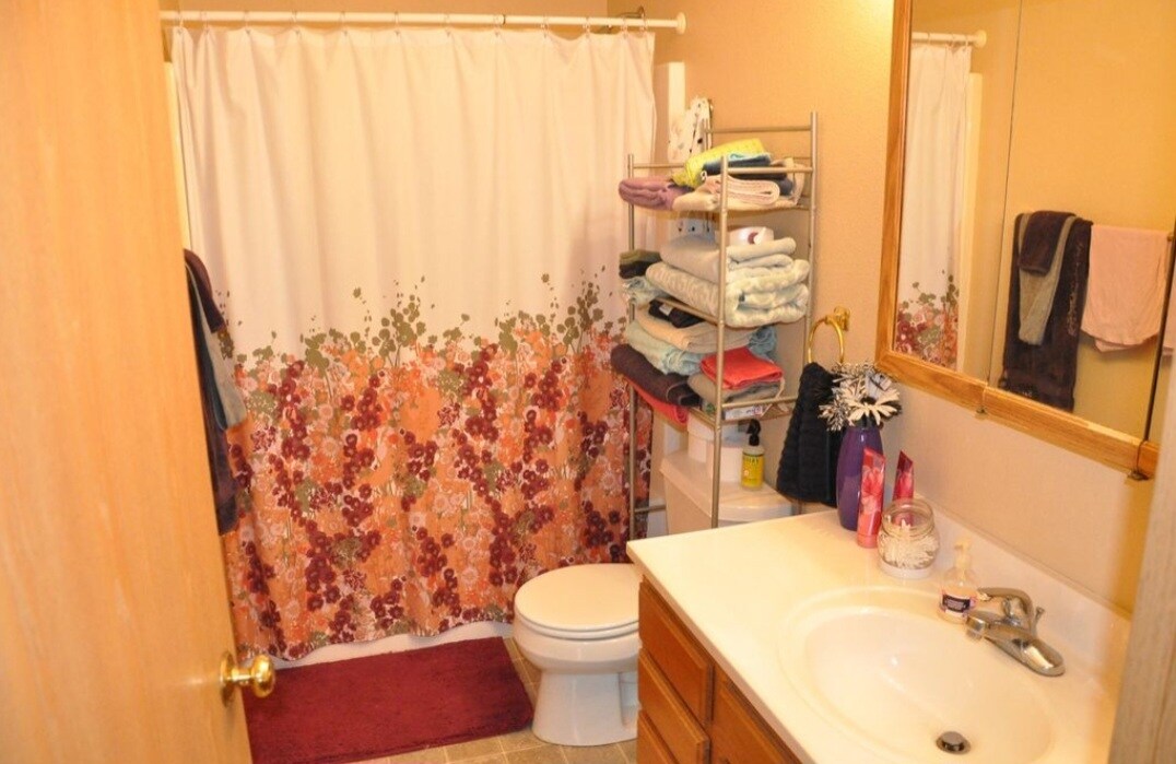 Building Photo - 324 7th Ave S