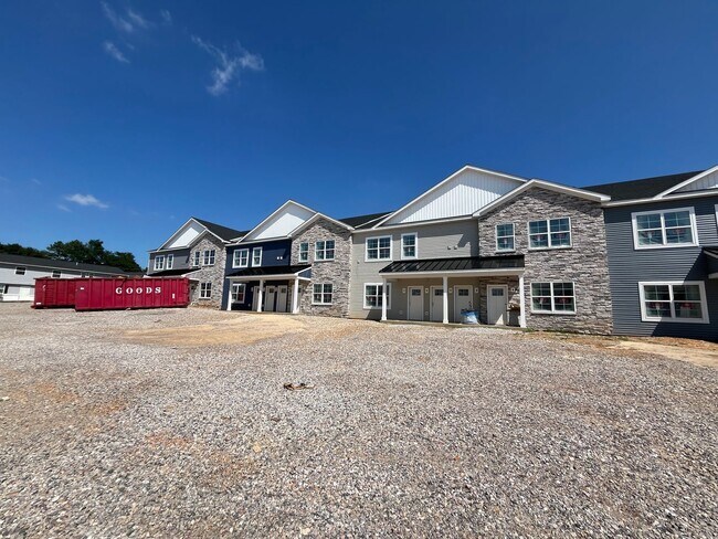 Building Photo - Salem Run Apartments Phase 2