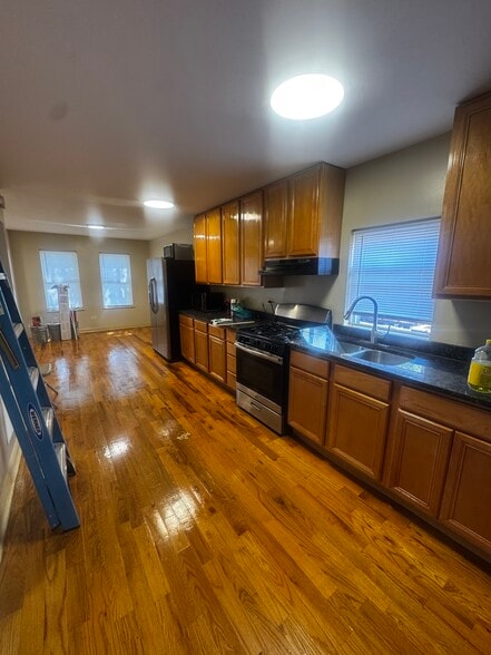 Primary Photo - 3914 W Flournoy St