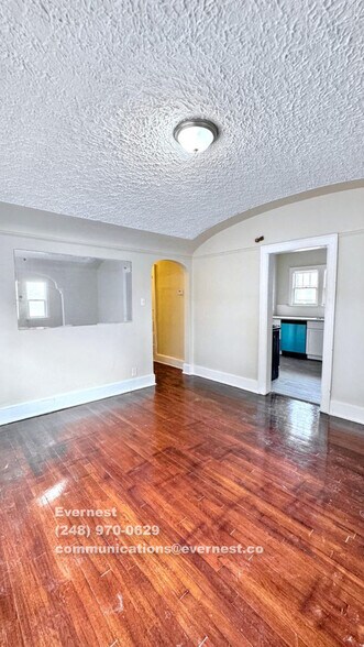 Building Photo - 3745 W Grand St