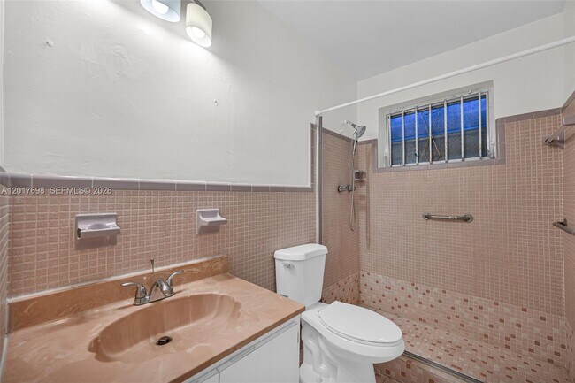 Building Photo - 244 NW 43rd St