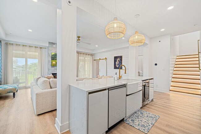 Building Photo - 20 St Francis Dr S