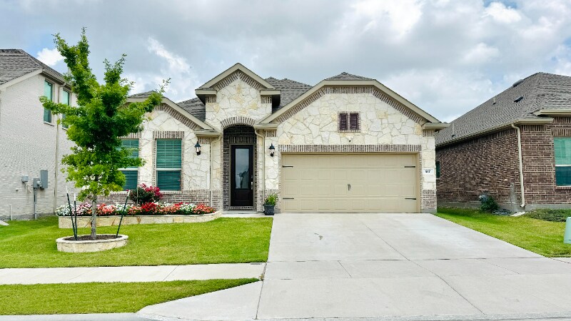Primary Photo - 917 Rosebay Dr