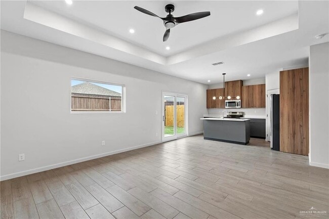 Building Photo - 19 19th St