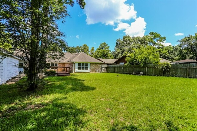 Building Photo - 8215 Wimbledon Ln