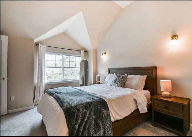 Building Photo - Stylish Craftsman-Flex Lease Term