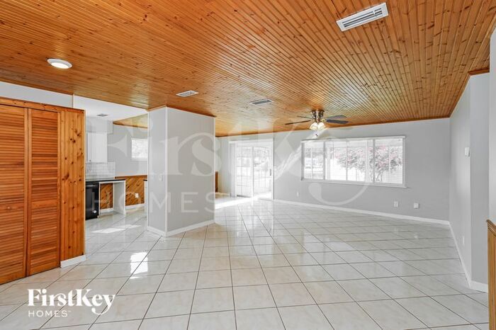 Building Photo - 1034 Hermosa Dr