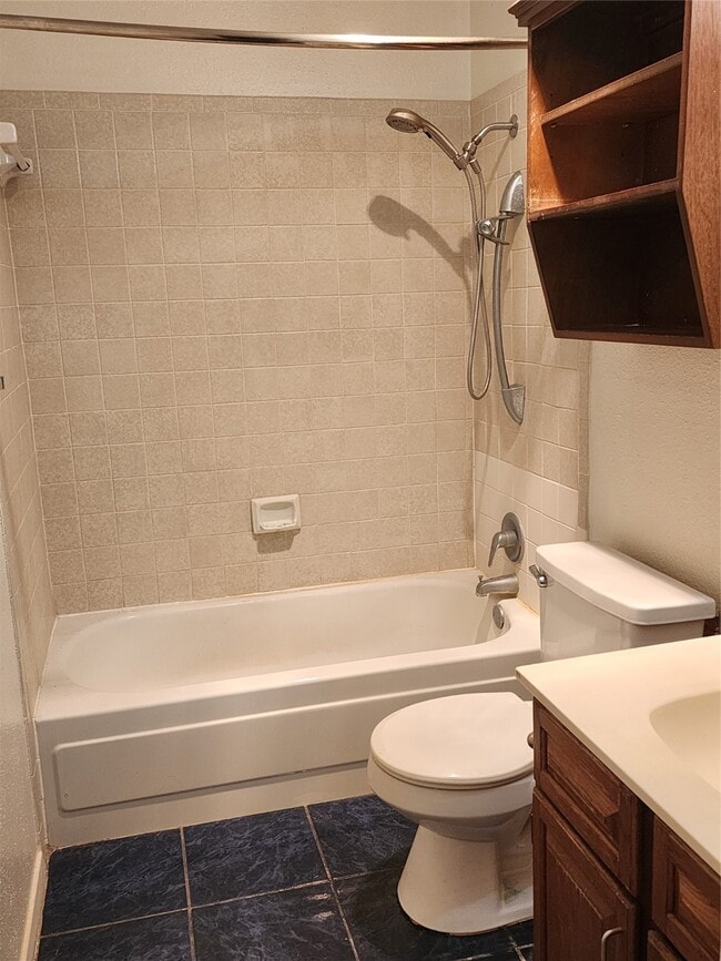 Building Photo - 10811 Richmond Ave.