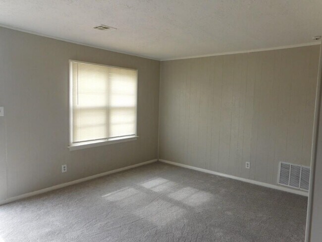 Building Photo - 1509 NW Williams Ave