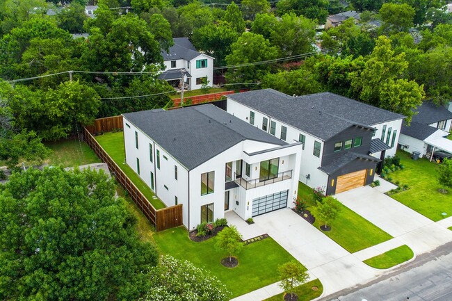 Building Photo - 3731 Cortez Dr