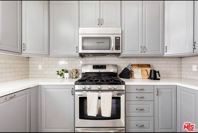 Building Photo - 1823 20th St