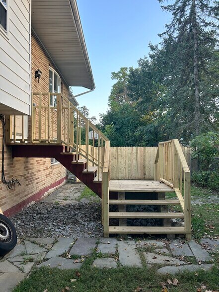 Building Photo - 2 Water Tower Rd