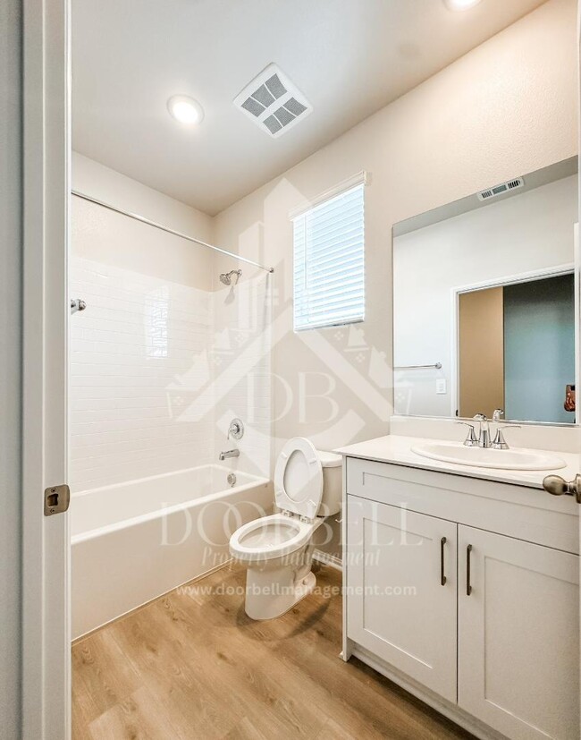 Building Photo - 2097 Mandarin Ln