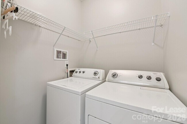 Building Photo - 124 Clydesdale Ct