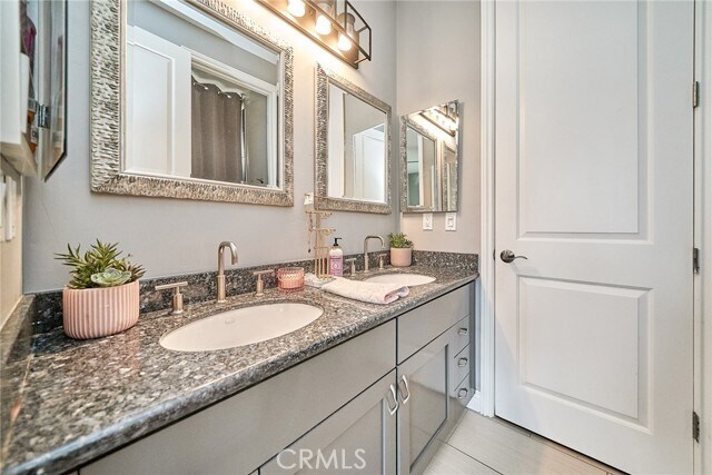 Building Photo - 30480 Sparkle Dr