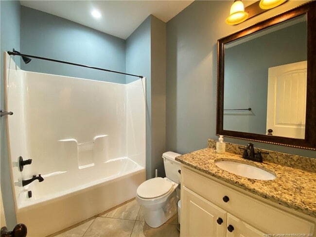 Building Photo - 484 Crown Point