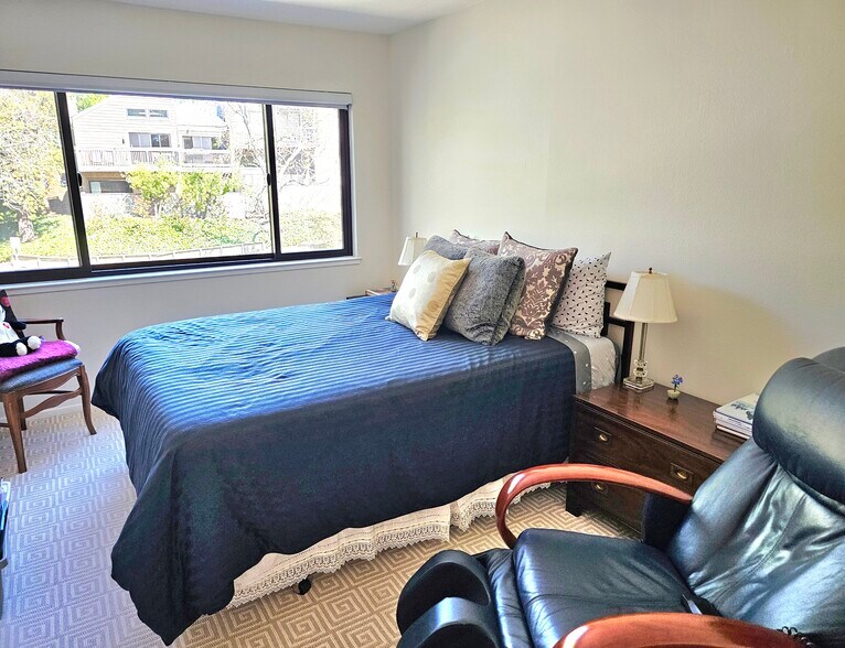 Building Photo - 1935 Everidge Ct