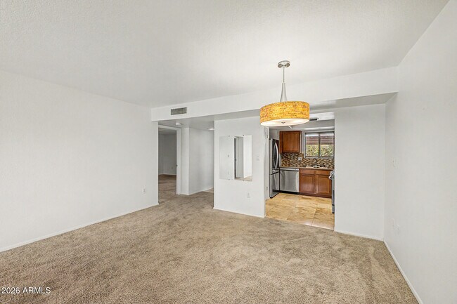 Building Photo - 709 S Power Rd