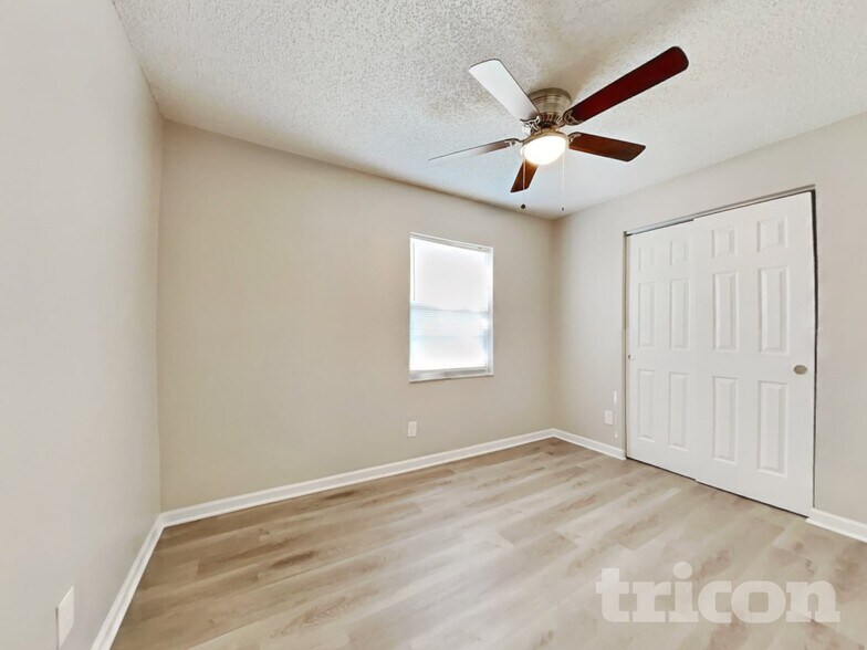 Building Photo - 3154 Macdonald Drive Clearwater FL