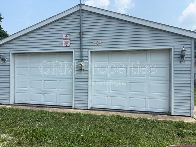 Building Photo - 1039 S Washington St