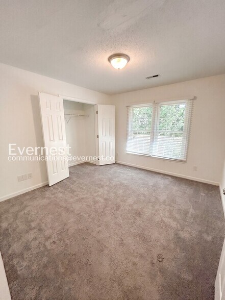 Building Photo - 3312 Northbrook Dr