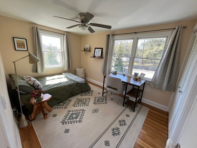 Building Photo - 172 Ponus Ave