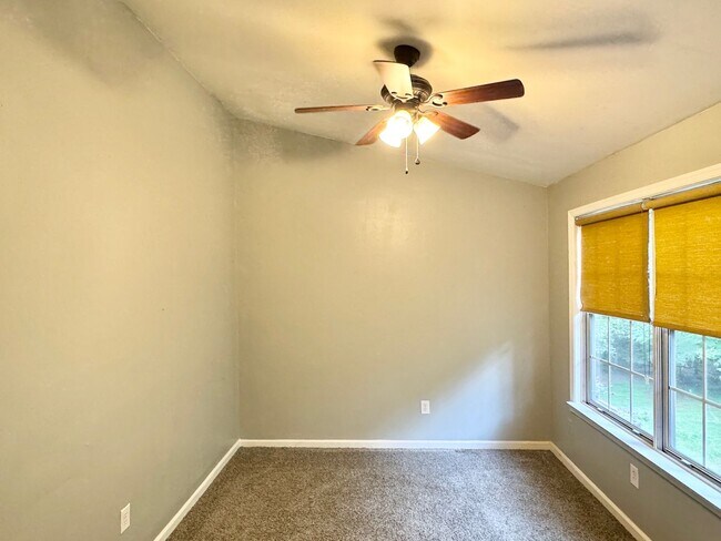 Building Photo - 12298 Granada Way
