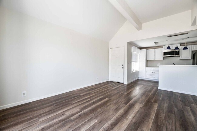 Building Photo - 4360 Gannet Cir