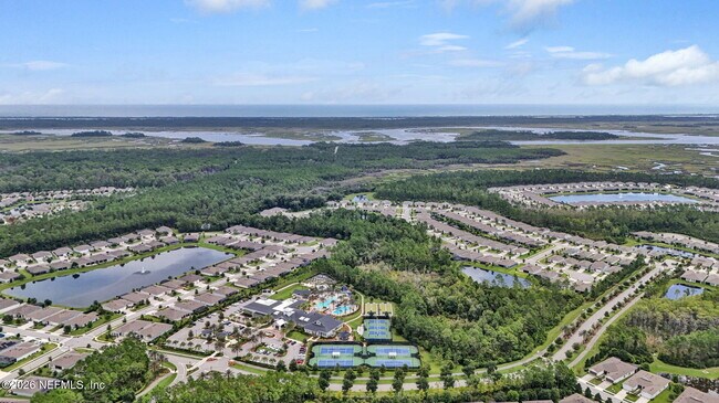 Building Photo - 1325 Fairway Village Dr