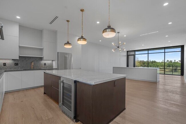 Building Photo - 8120 Stillmeadow Ct