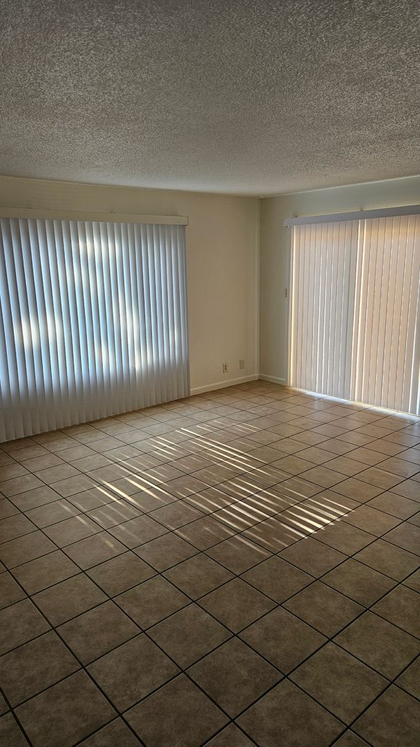 Building Photo - Affordable 3 Bedroom Home for $2100 Rent, $2100 Deposit, 1st Month Free with Lease!