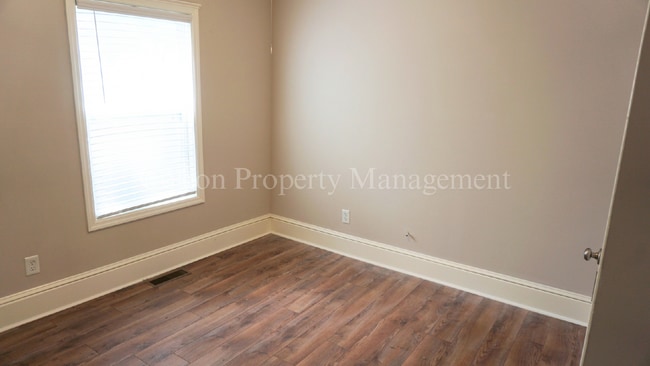 Building Photo - 605 Harnett St