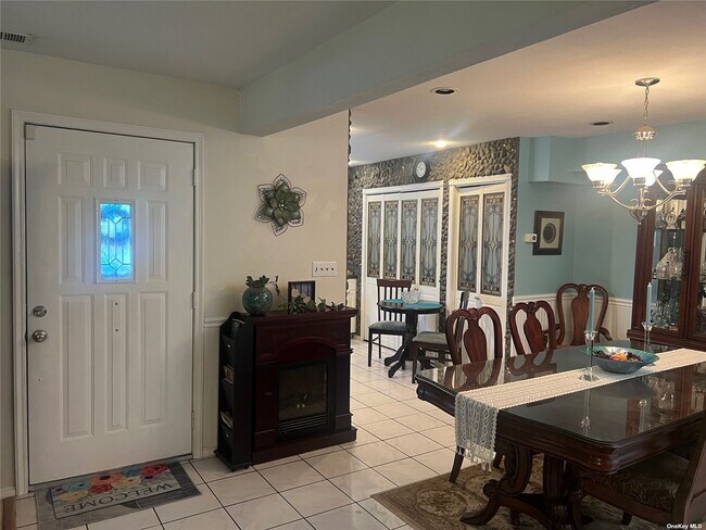 Primary Photo - 206 Springmeadow Dr