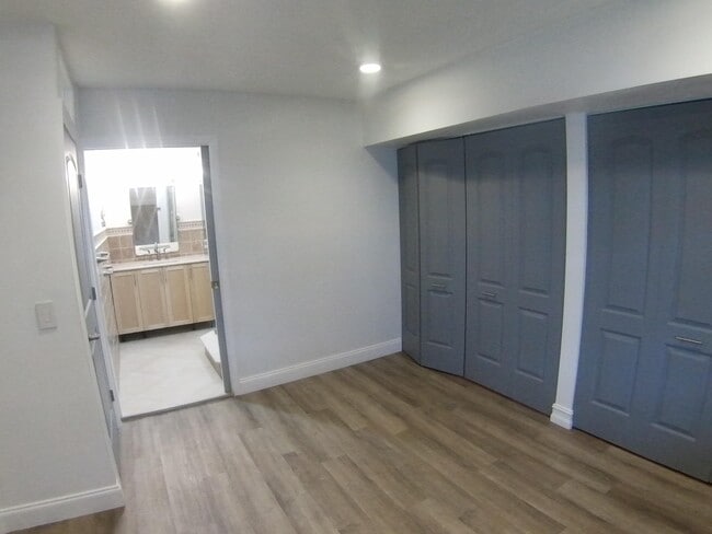 Building Photo - 854 Normandy Trail