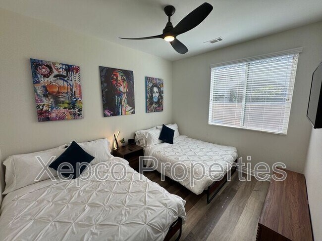 Building Photo - 80746 Diamondback Trail