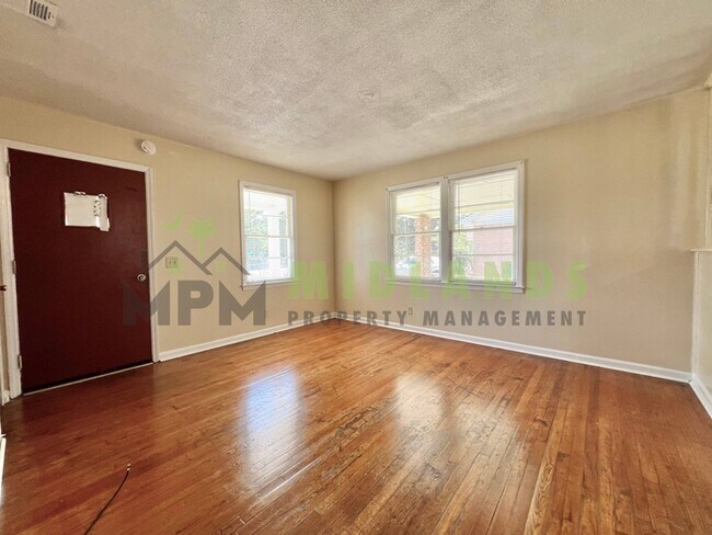 Building Photo - 1205 Faraway Dr