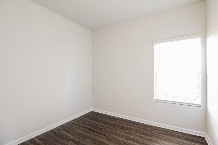 Building Photo - 192 Dorian Lp