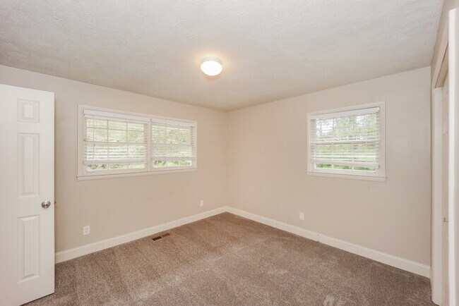 Building Photo - 2599 GA-85