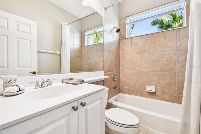 Building Photo - 7328 Lake Forest Gln