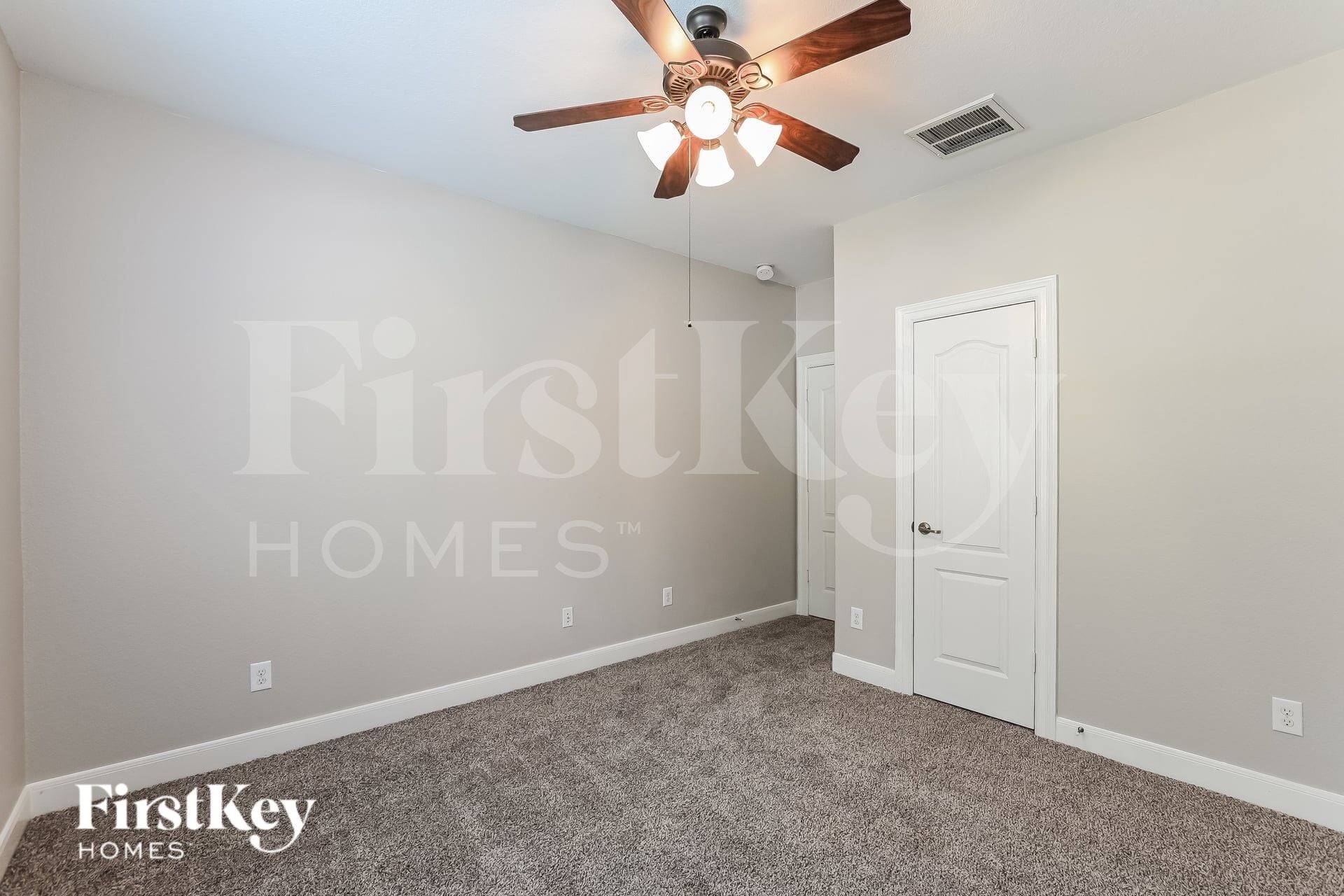 Building Photo - 1934 Graystone Hills Dr