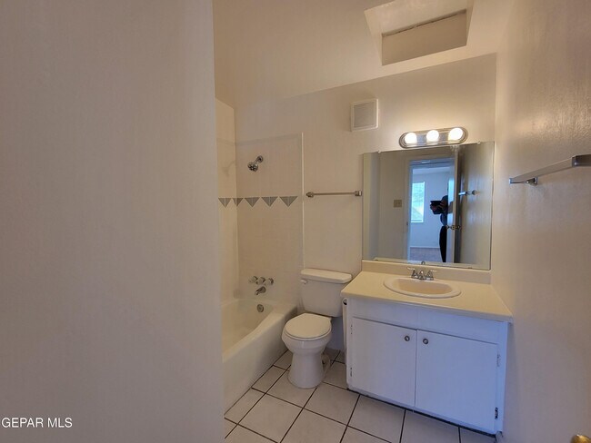 Building Photo - 7204 Alto Rey Ave